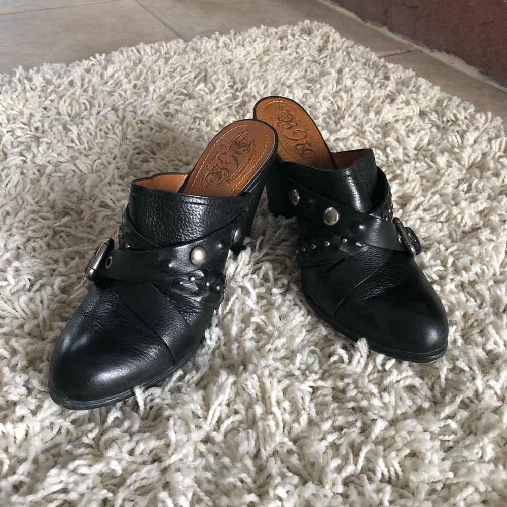 Nine West vintage collection clogs size 8